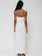 Carregar imagem no visualizador da galeria, Vestido Bel Off White
