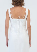 Carregar imagem no visualizador da galeria, Vestido Francesca Off-White
